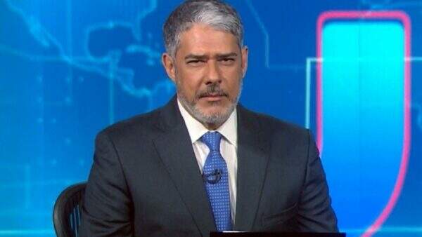 Ao vivo, Jornal Nacional enfrenta falha e apresentadores ficam sem comunicação: “Acontece”