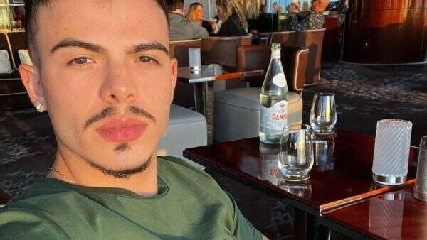 Thomaz Costa revela ter se assustado com arma apontada na cara durante sexo