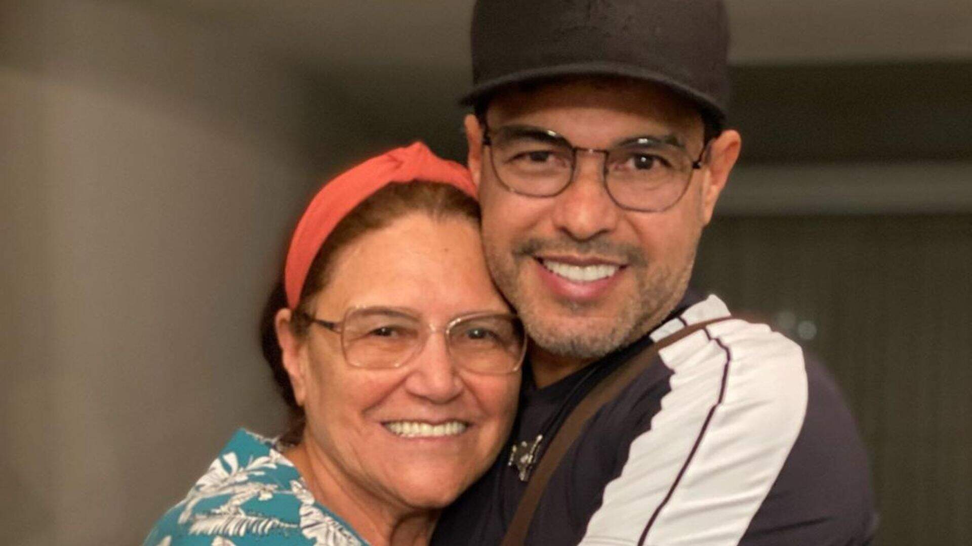 Zezé di Camargo deixa mensagem especial de aniversário para sua mãe: “Minha rainha” - Metropolitana FM