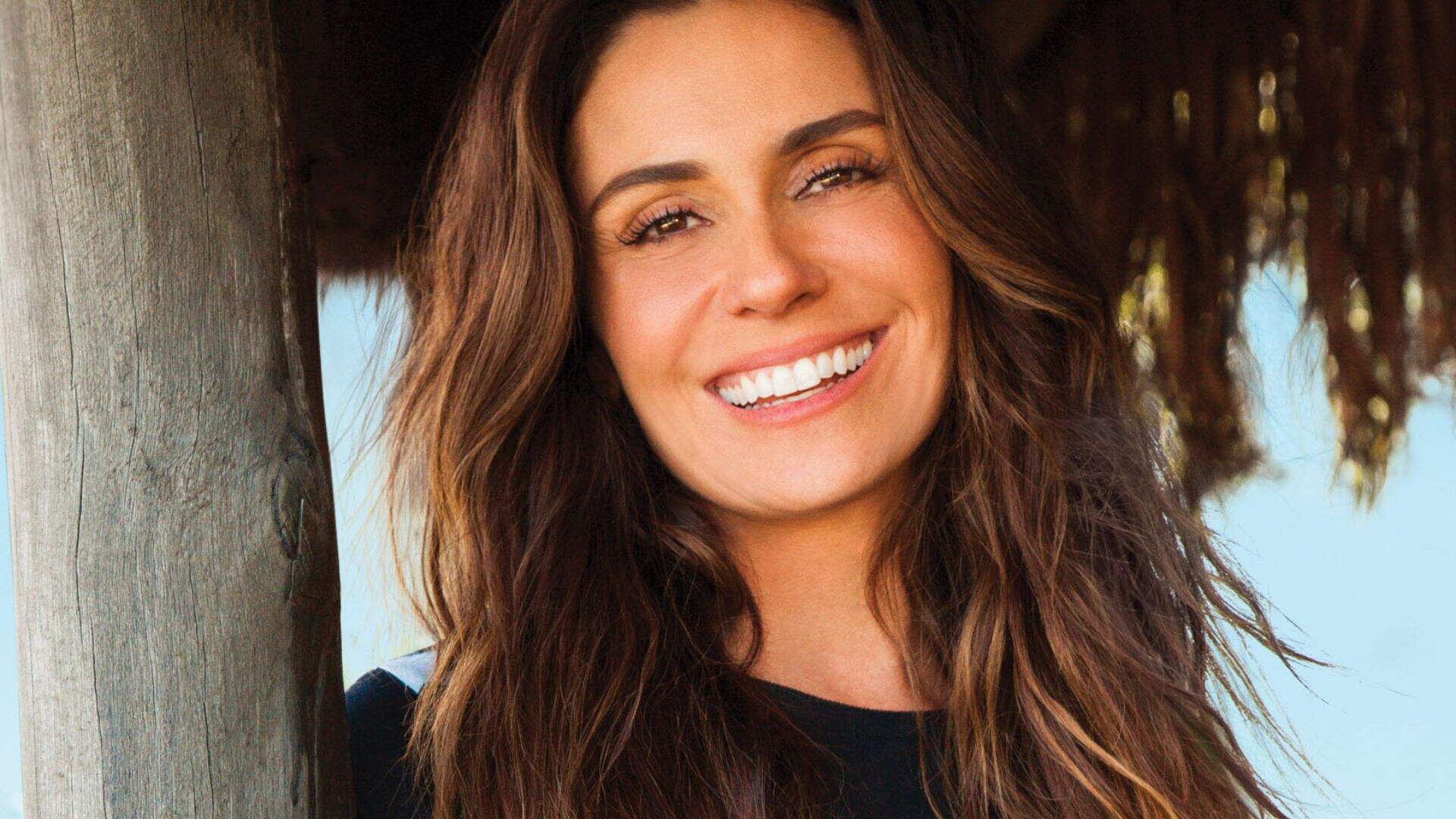 Giovanna Antonelli é uma atriz brasileira que estreou na televisão como Angelicat no 