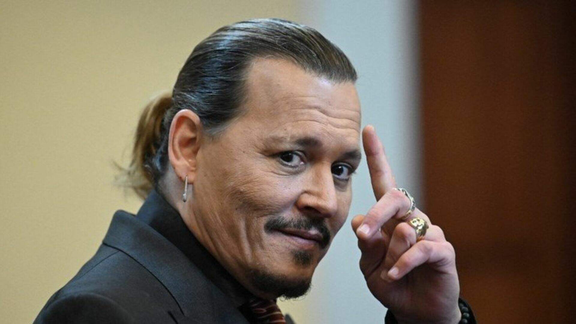 Johnny Depp será diretor de novo filme depois de polêmicas com Amber Heard - Metropolitana FM