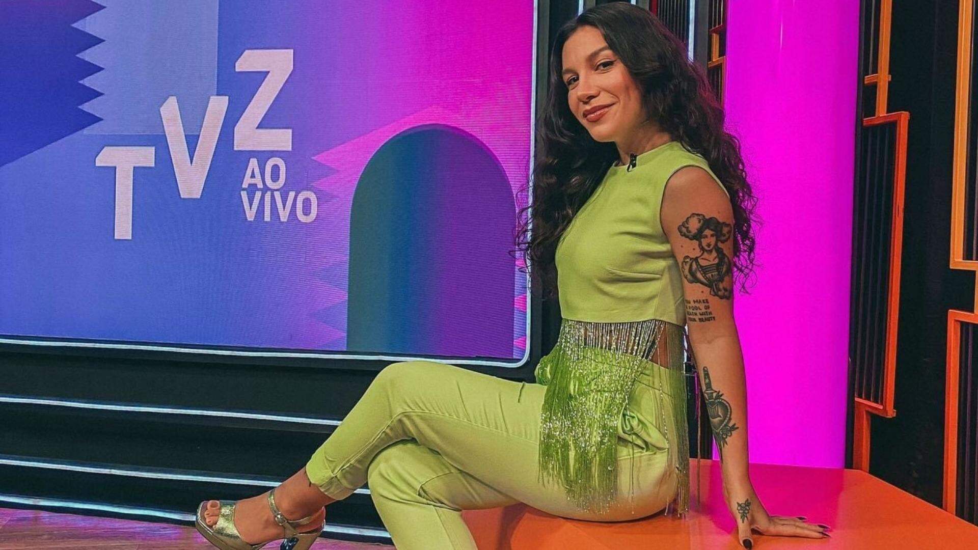 Priscilla Alcântara é acusada de homofobia e motivo revolta web - Metropolitana FM