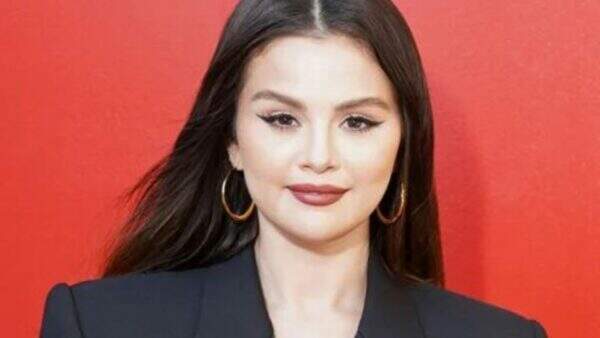 Selena Gomez muda visual radicalmente e corte vira tendência entre as famosas