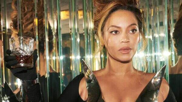 Beyoncé consegue feito histórico em parada musical internacional e é aclamada pelos fãs