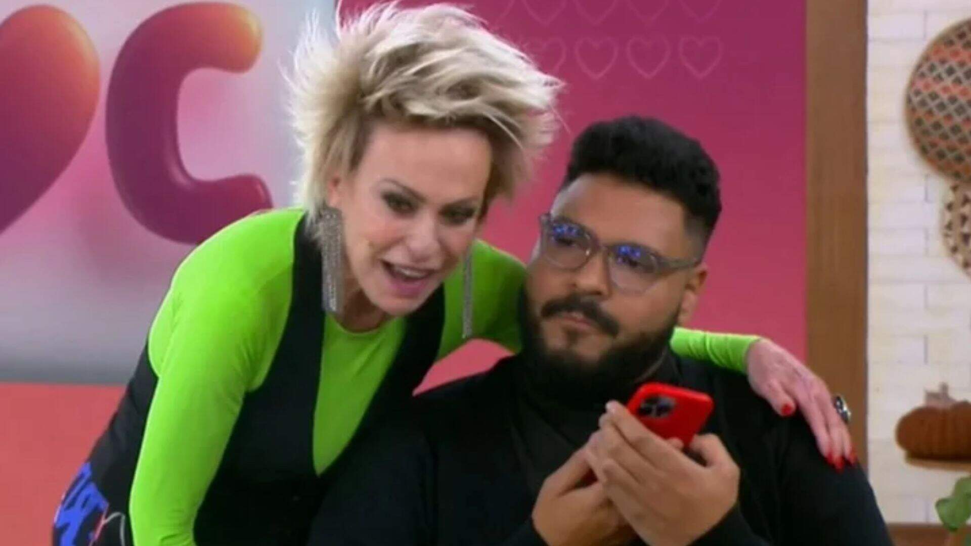 Virou meme! Paulo Vieira expõe áudio da mãe e Ana Maria Braga cai no riso: “Gente mal educada”