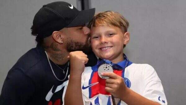 Neymar comemora aniversário do seu filho, Davi Lucca e emociona fãs com homenagem