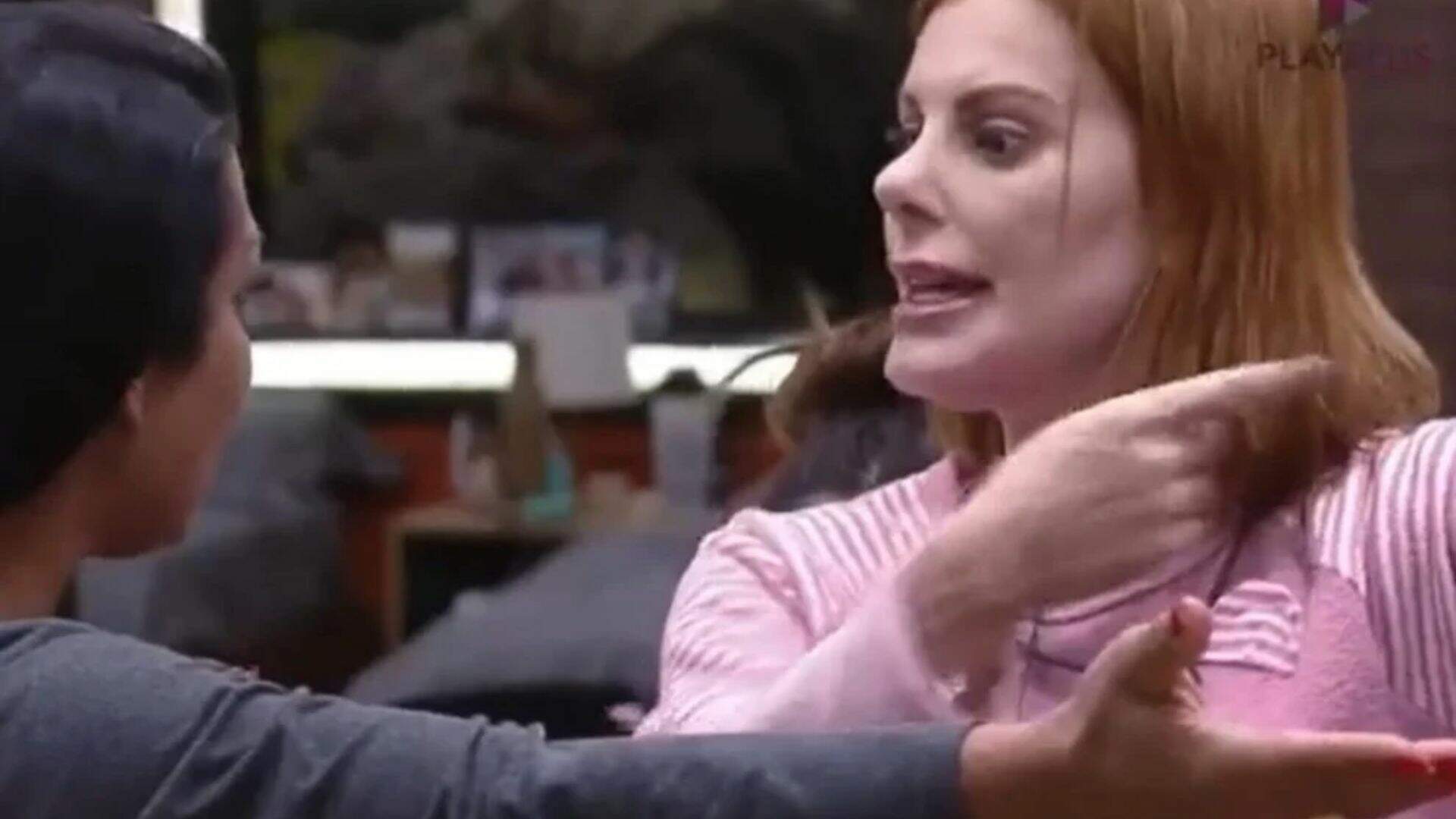 A Fazenda: Deborah afirma não deixar Deolane Bezerra em paz: “É brava só na internet”