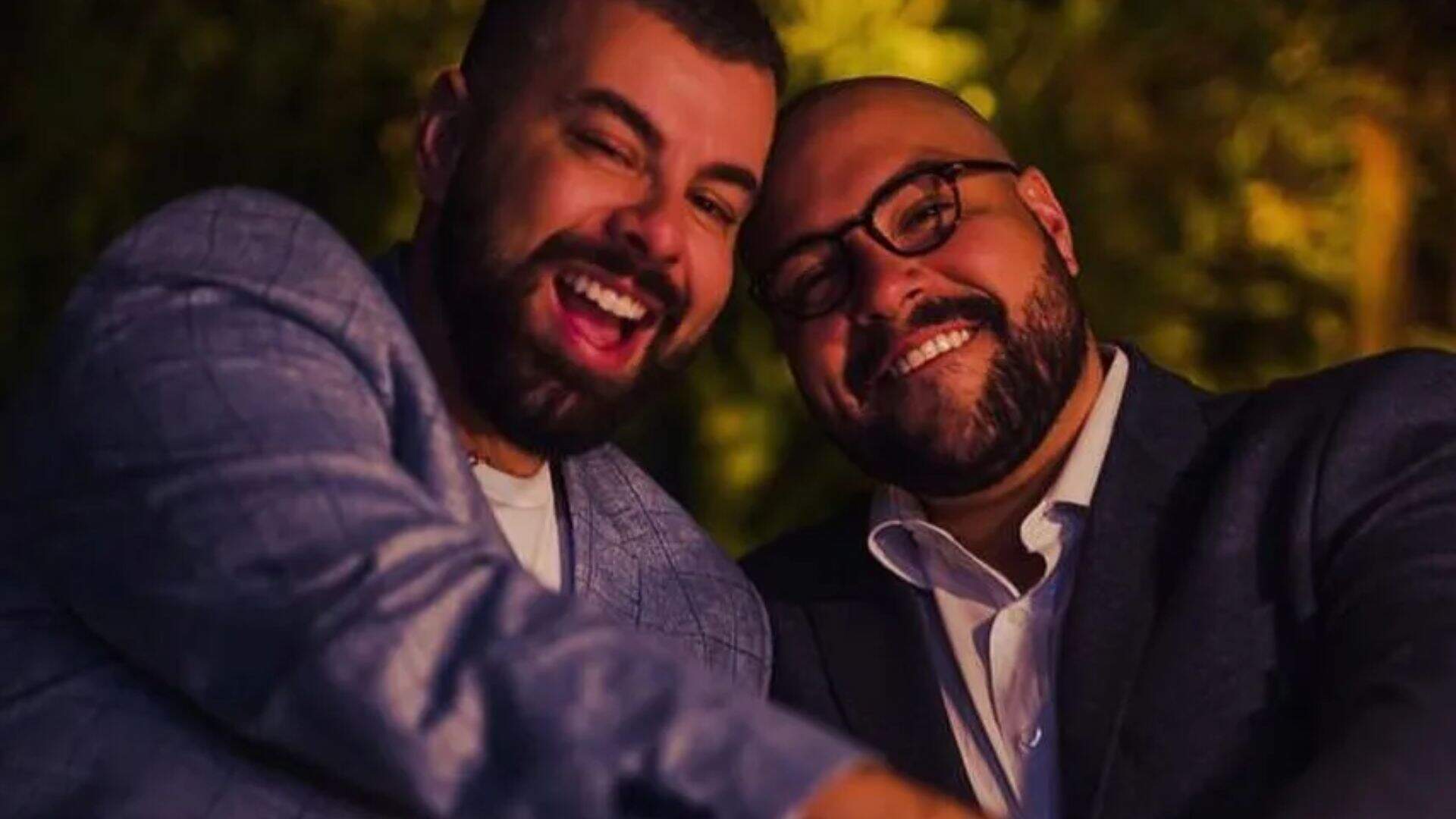 Tiago Abravanel e Fernando Poli oficializam casamento em cerimônia intimista em São Paulo - Metropolitana FM