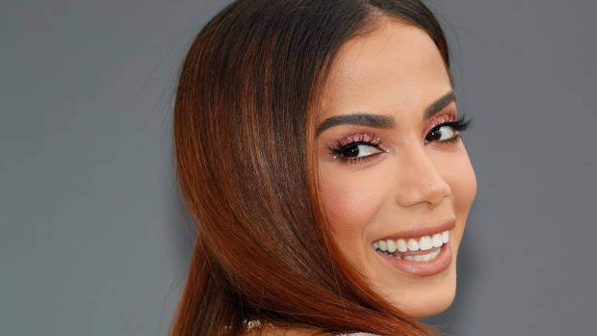 Famoso cantor internacional dá sua opinião sobre Anitta e surpreende web com declaração - Metropolitana FM