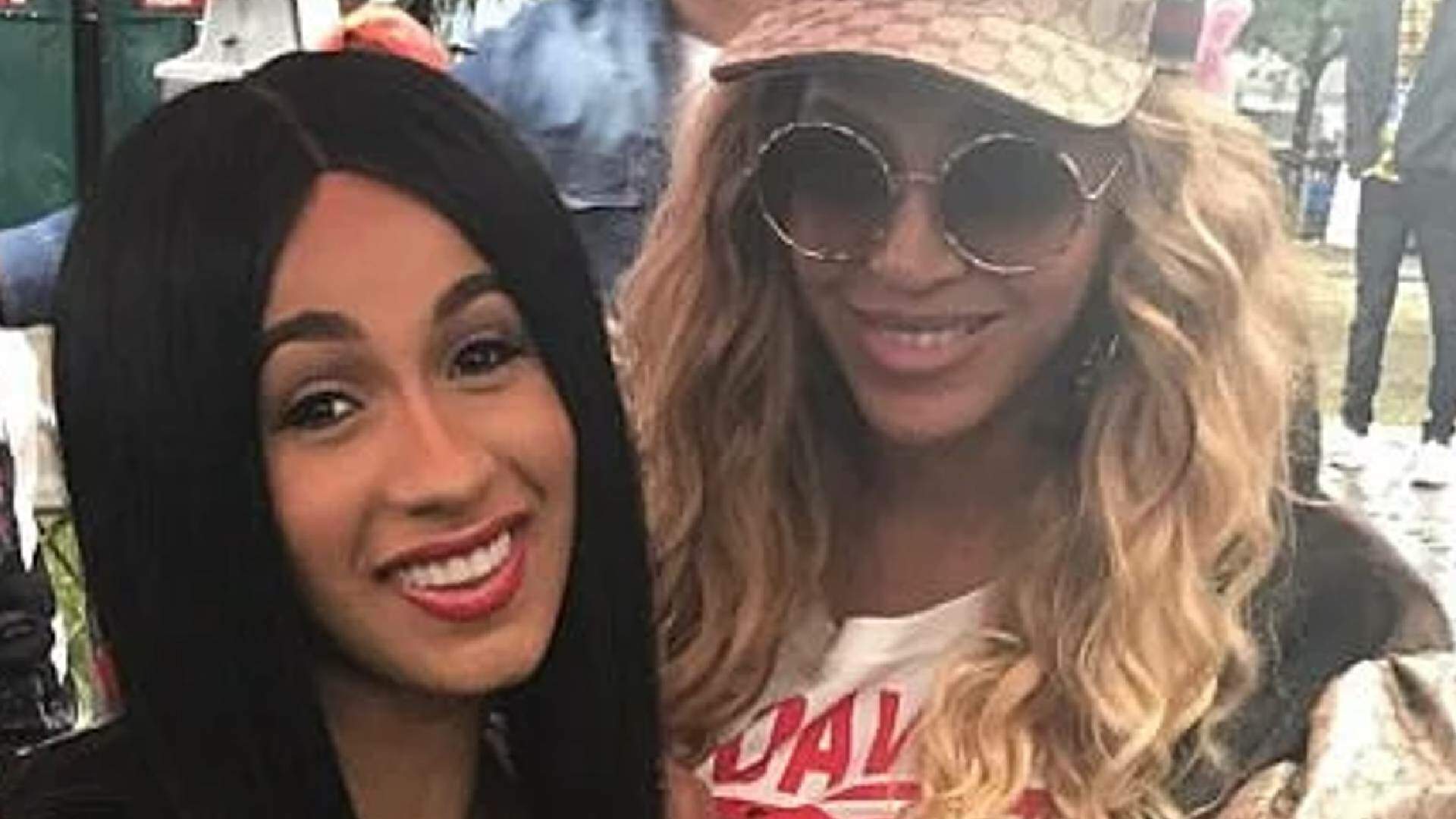 Cardi B recebe presente inesperado de Beyoncé e reação da cantora diverte fãs - Metropolitana FM