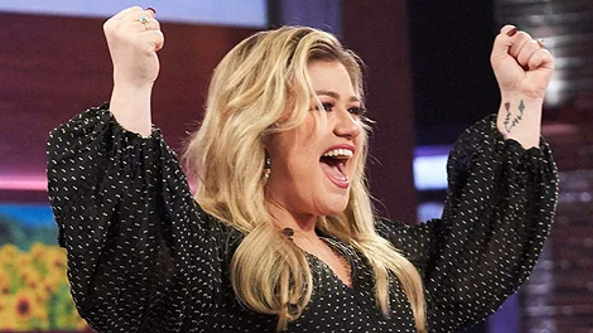 Kelly Clarkson é aclamada na web ao ganhar homenagem especial em Hollywood - Metropolitana FM