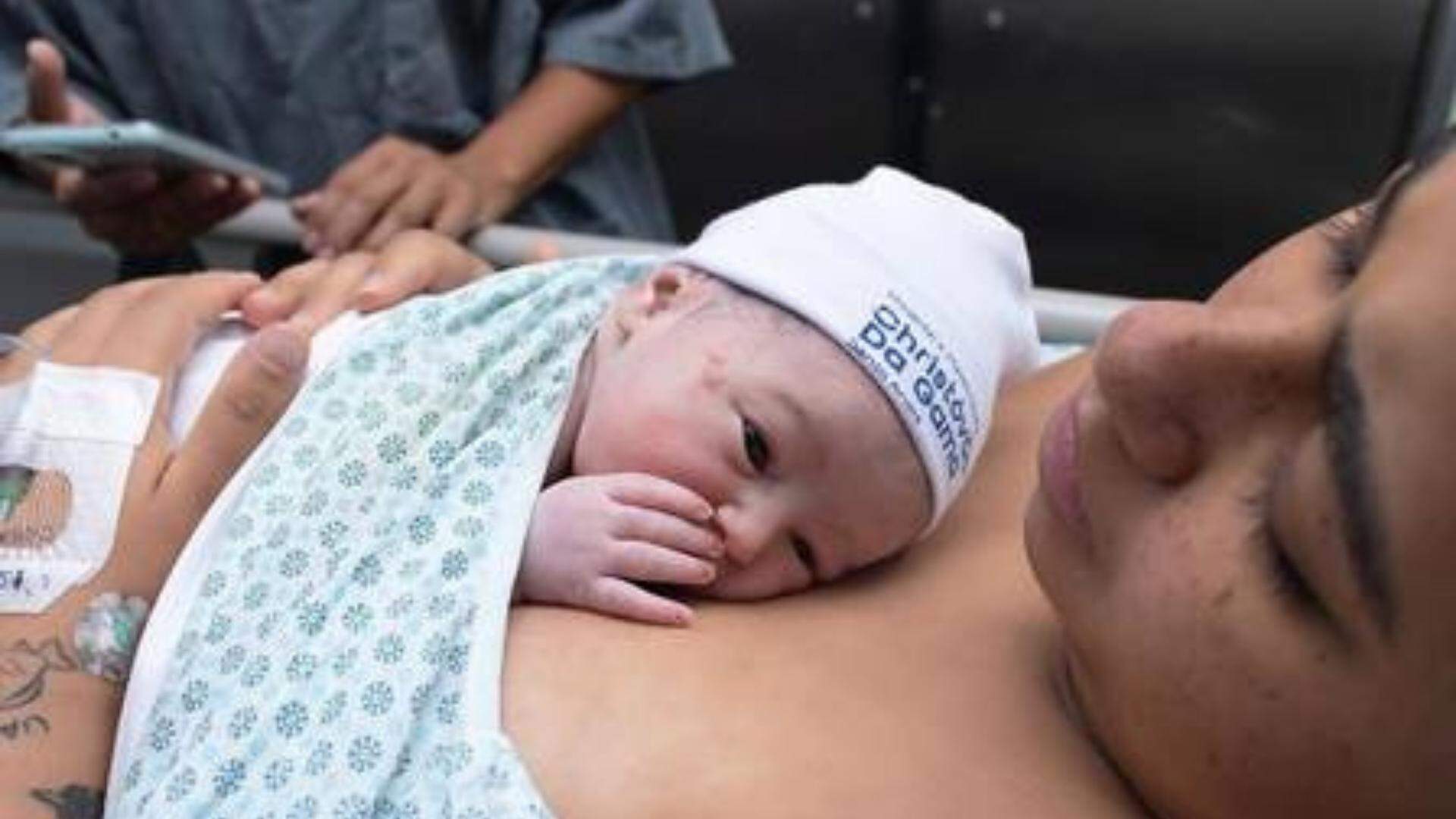 Mc Loma divulga vídeo inédito do nascimento da filha e fãs reagem: “Momento único da vida” - Metropolitana FM