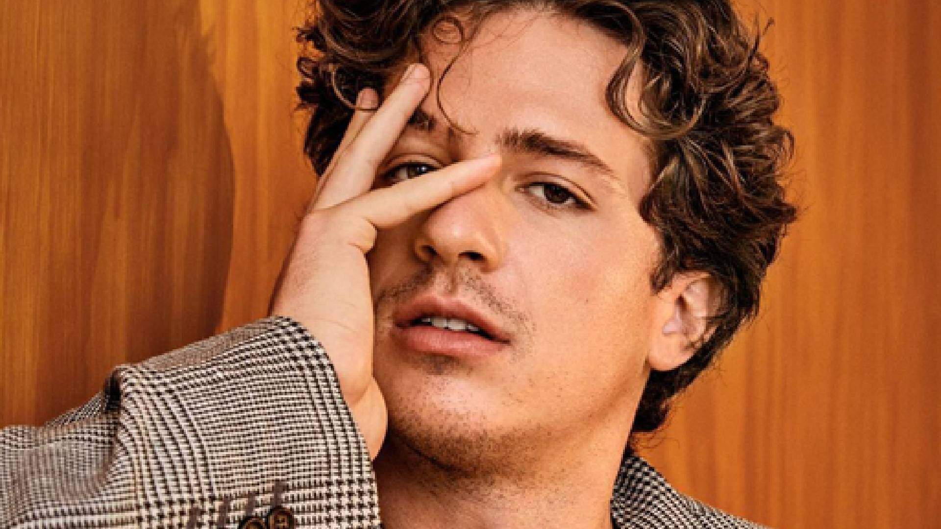 Charlie Puth escancara lado vulnerável em álbum super pessoal e sonoridade surpreende fãs - Metropolitana FM