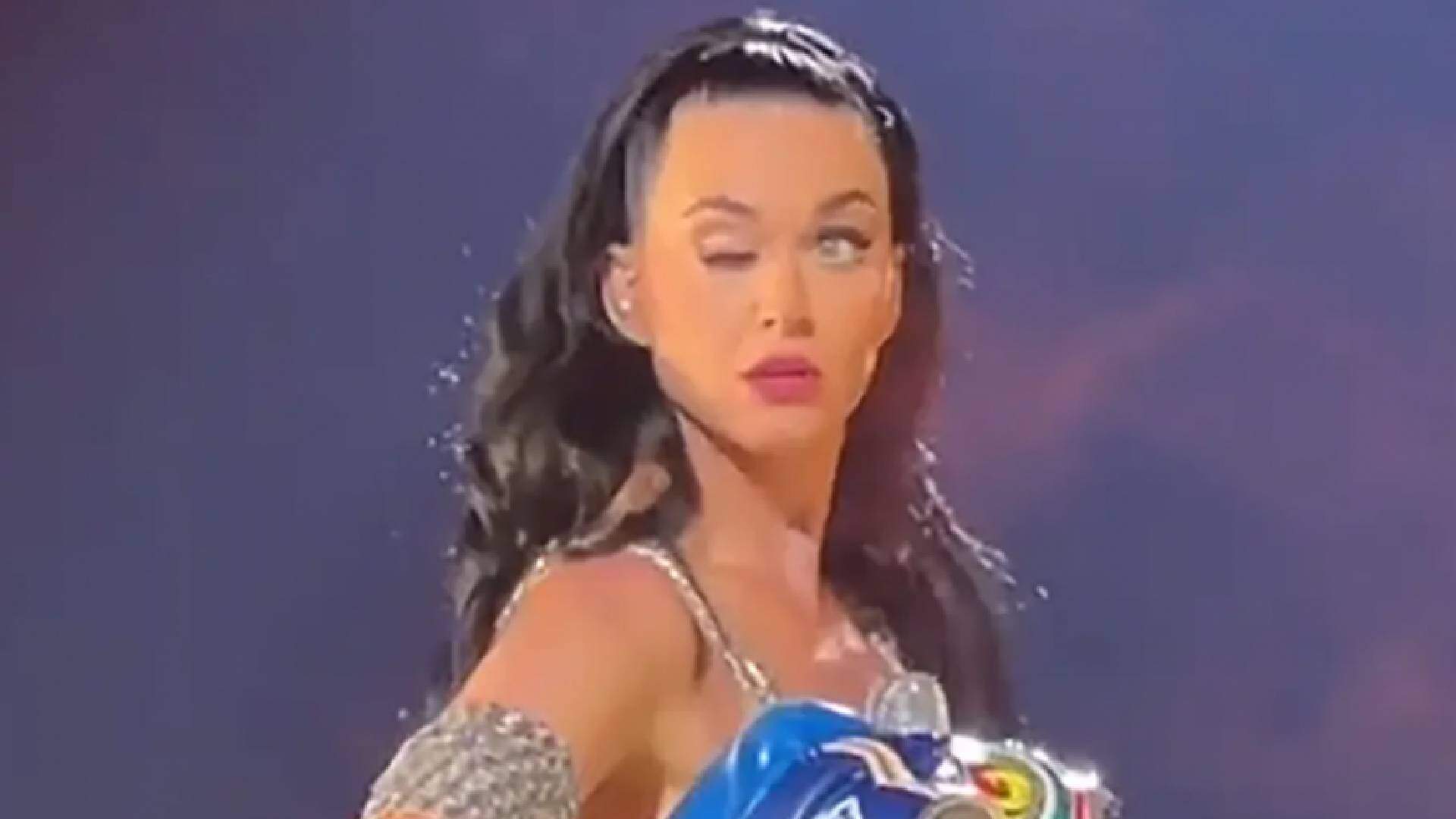 Katy Perry revela verdadeiro motivo por não conseguir abrir um dos olhos durante show