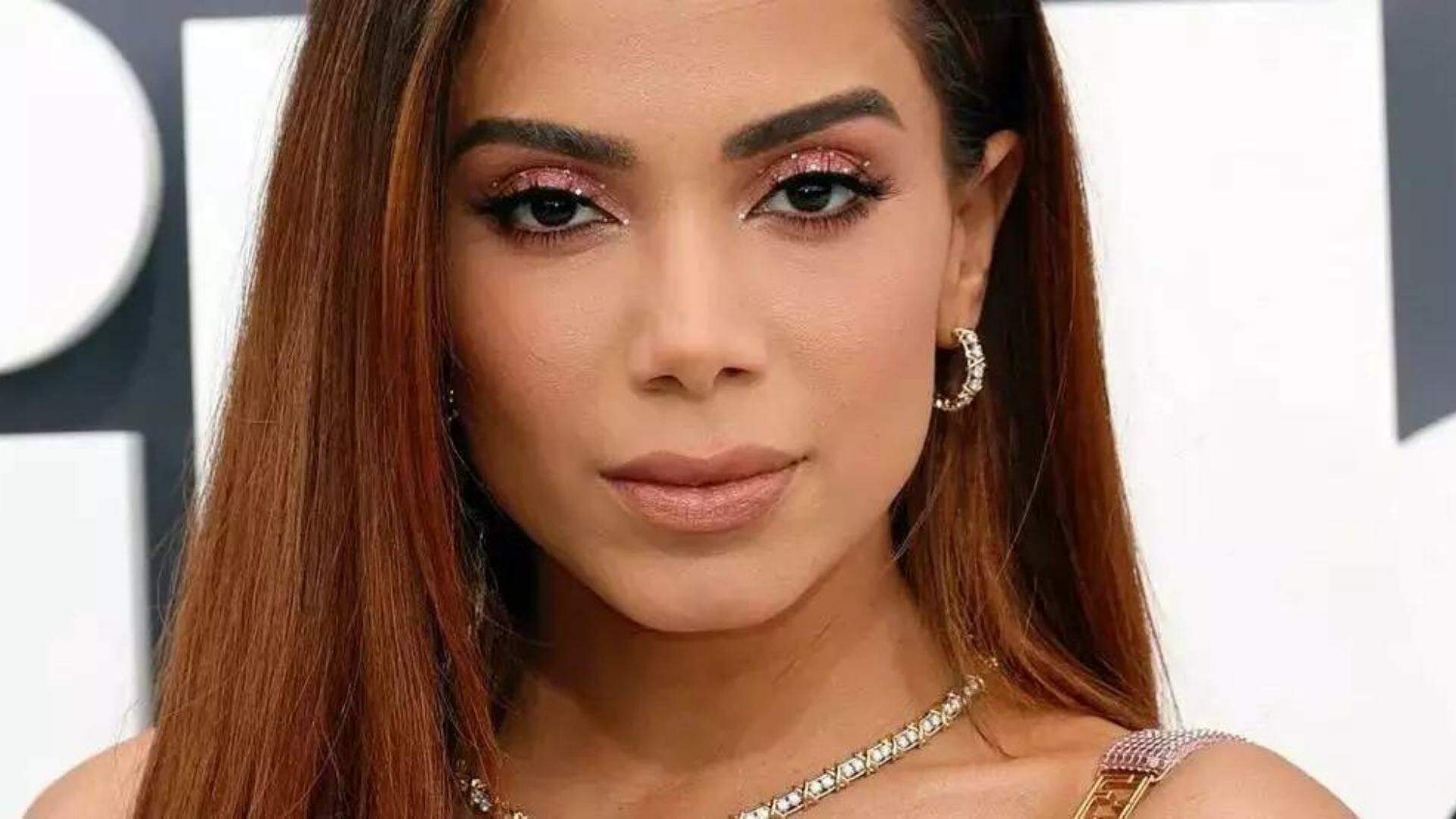 Anitta faz revelações inusitadas sobre mensagens que recebe em suas redes sociais: “Medo” - Metropolitana FM