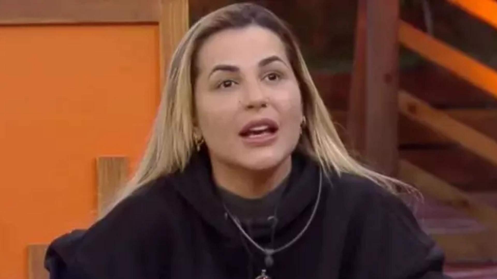 A Fazenda 14: Deolane surge desanimada e desabafa sobre sua trajetória: “É mais difícil pra mim” - Metropolitana FM
