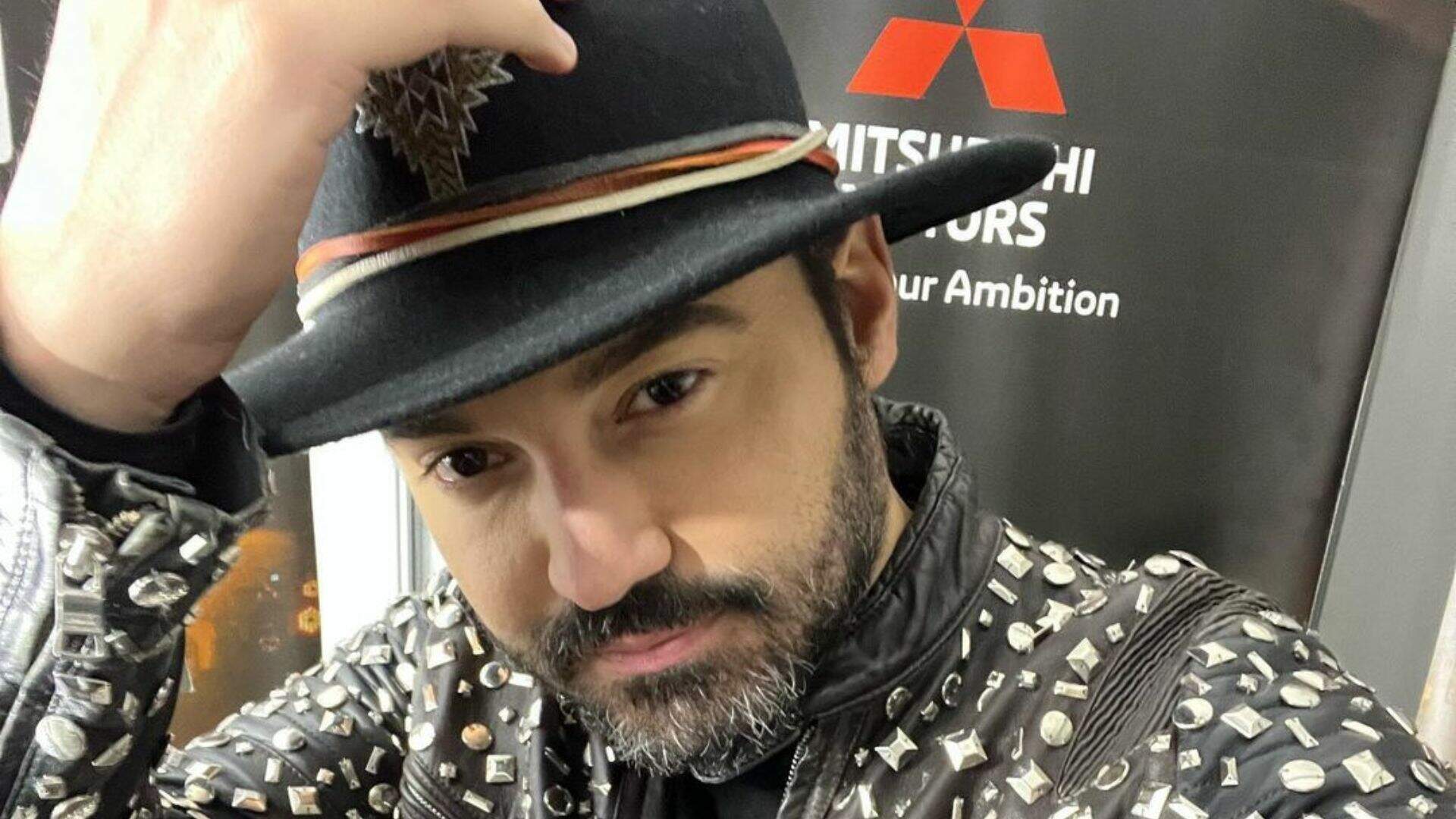 Ousado! Fernando Zor beija repórter durante entrevista: “Só um selinho” - Metropolitana FM