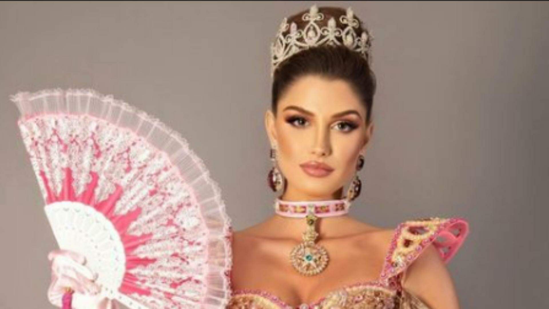 “Miss Grand Brasil 2022” inova em traje típico para a final mundial na Indonésia