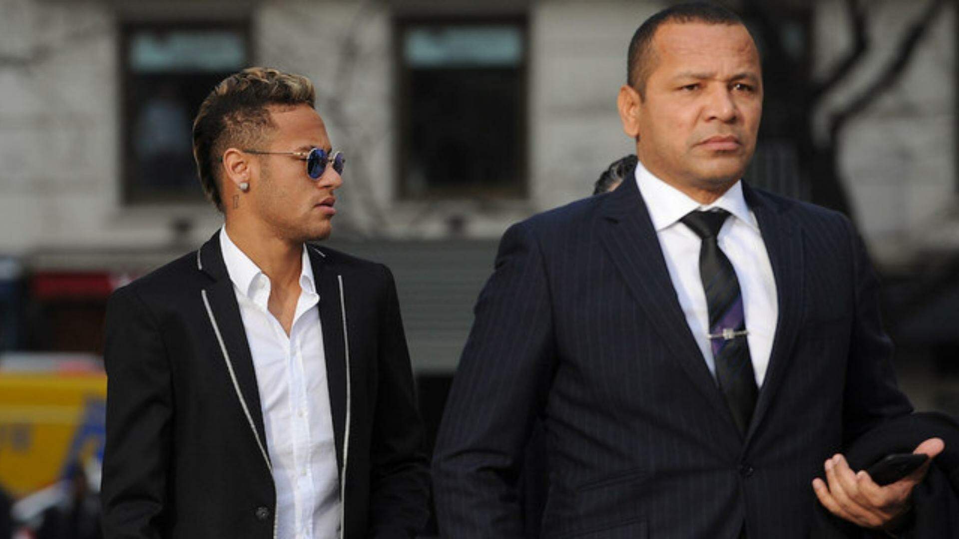 Pai de Neymar comemora vitória do filho no tribunal e desabafa: “Confiamos na justiça de Deus”