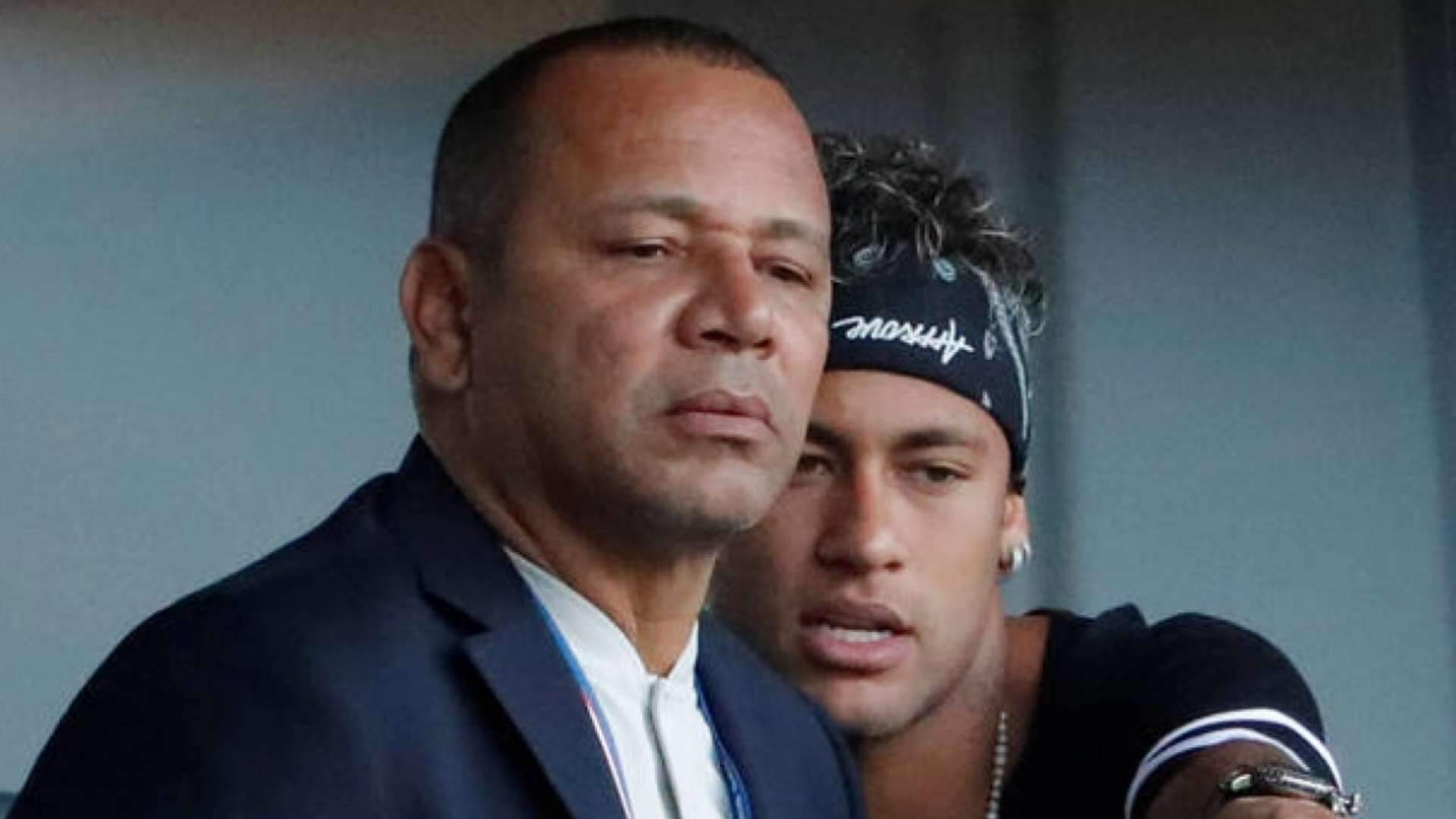Pai de Neymar sofre acidente na mansão do jogador e é hospitalizado às pressas
