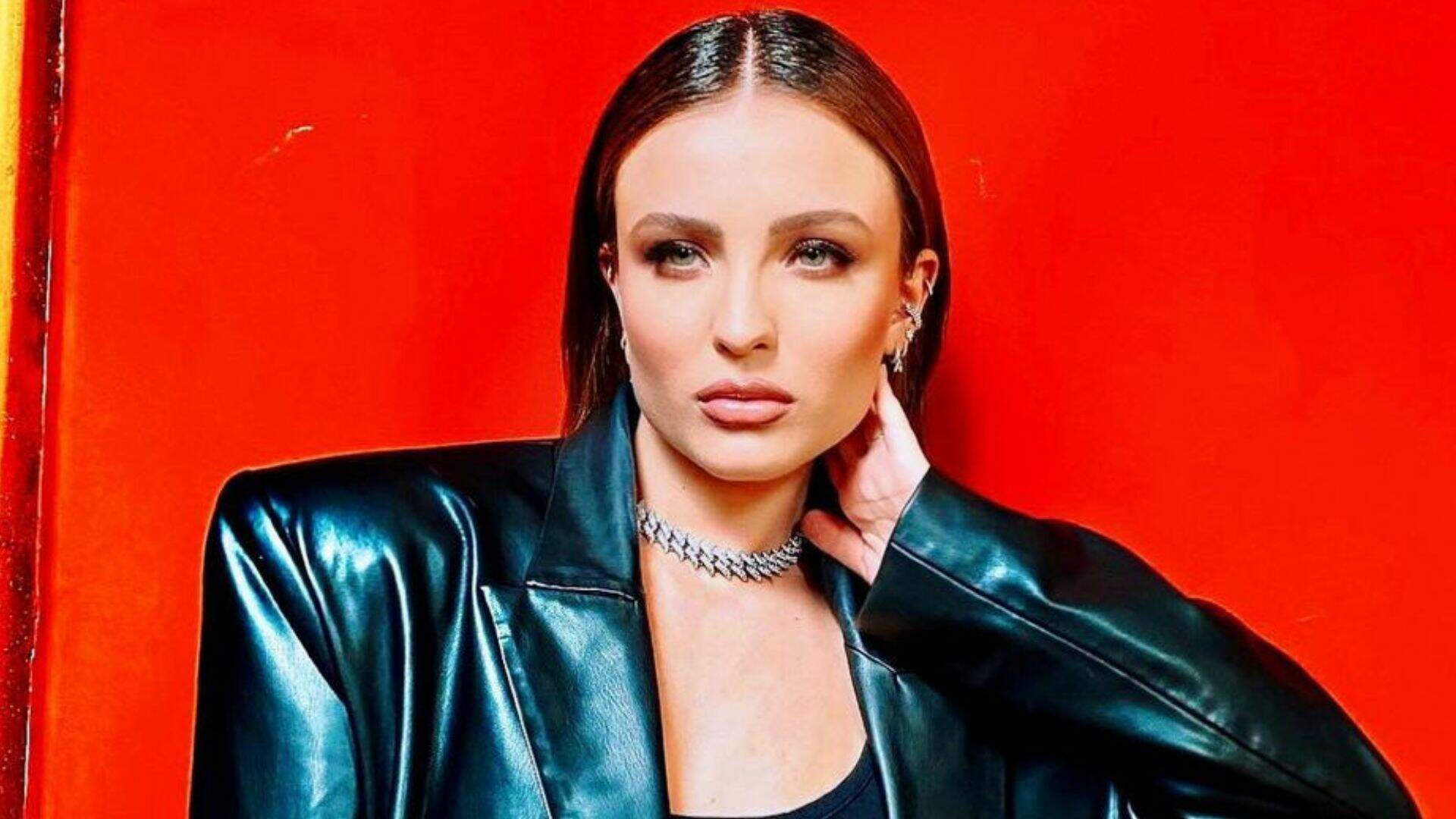 Fashionista! Larissa Manoela usa salto de R$6 mil para evento em São Paulo - Metropolitana FM