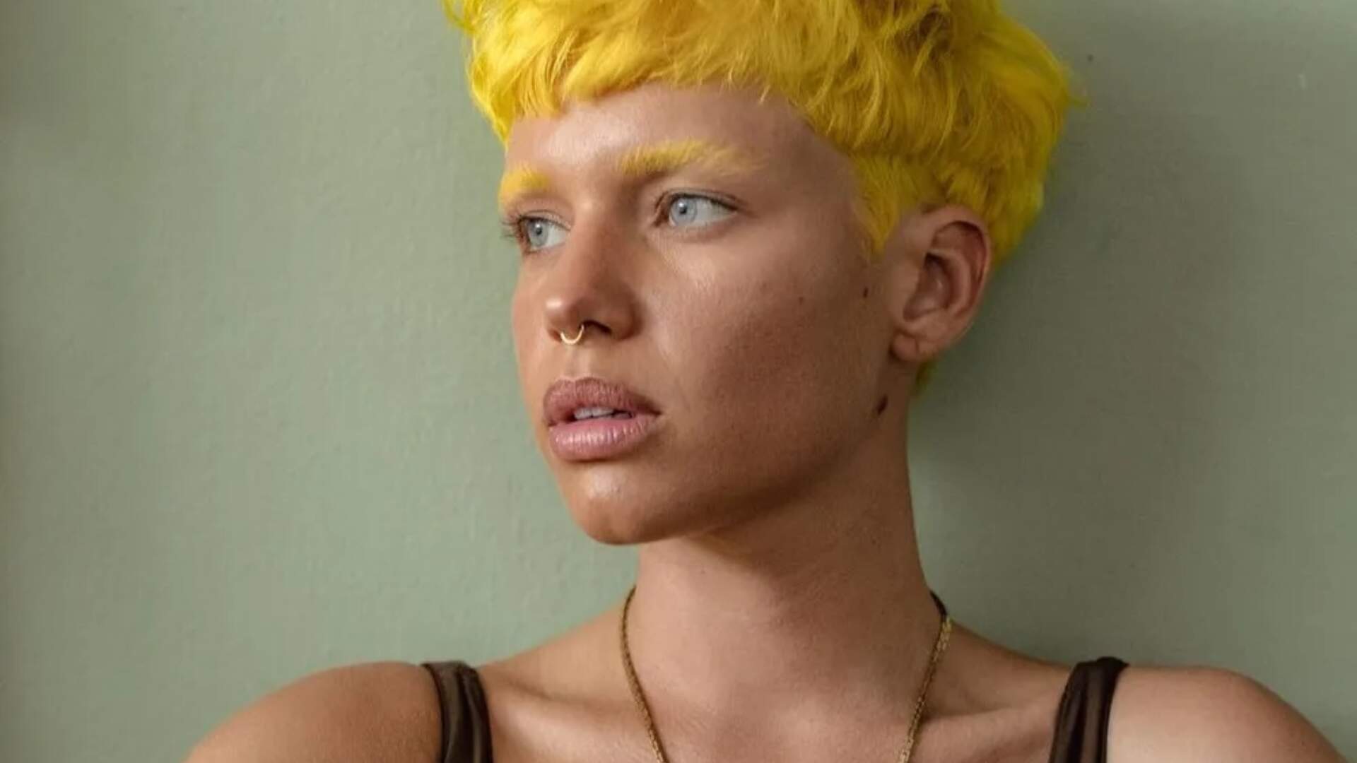 Bruna Linzmeyer rebate críticas após mudar radicalmente o visual: ‘Não dá pra me chamar de feia’
