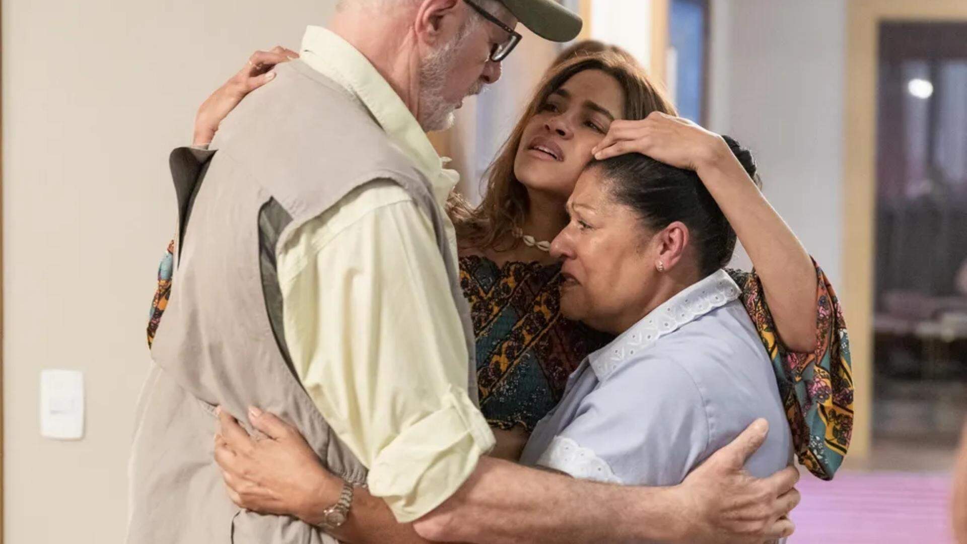 Travessia: Brisa retorna ao Rio de Janeiro e tem reencontro emocionante com Creusa e Dante