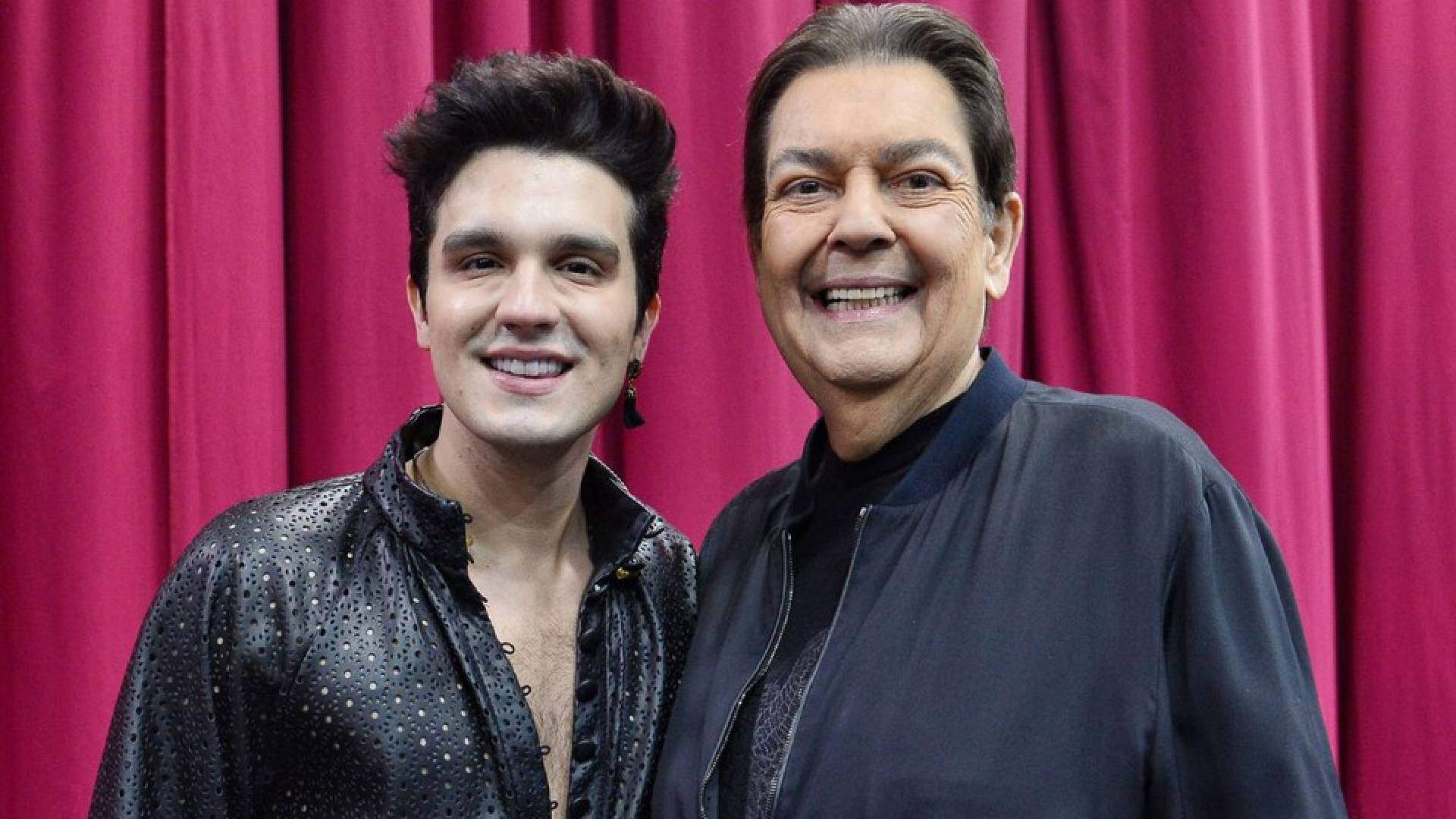 Faustão faz pedido surpresa em apresentação musical de Luan Santana: “quem sabe faz ao vivo” - Metropolitana FM