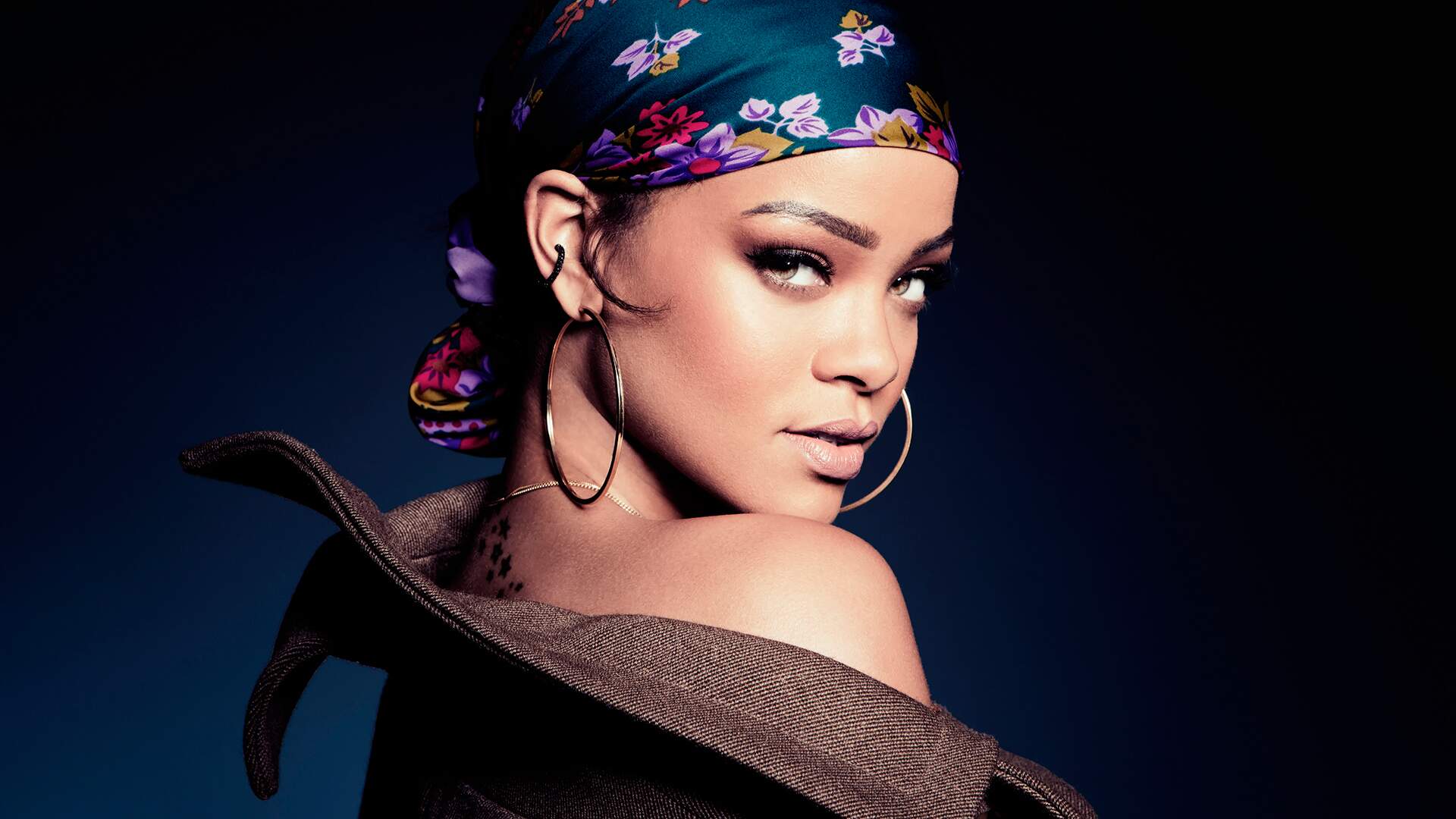 Em nova fase na carreira, Rihanna revela motivo curioso por não divulgar nome ou foto do filho
