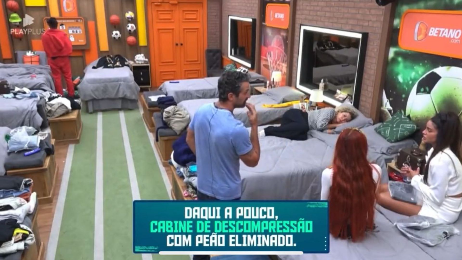 A Fazenda 14: Peões do Grupo B acreditam que roça possa ser falsa: “Deborah deve voltar” - Metropolitana FM