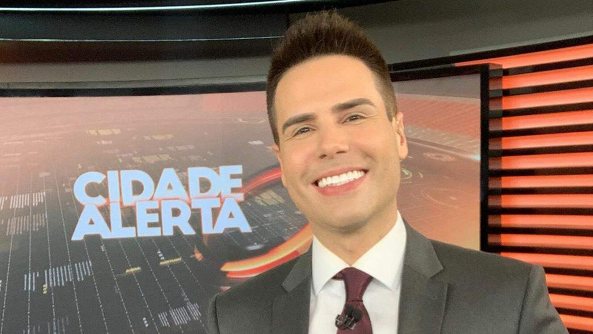 Sucesso à frente do “Cidade Alerta”, Luiz Bacci renova contrato com a RecordTV até 2024 - Metropolitana FM