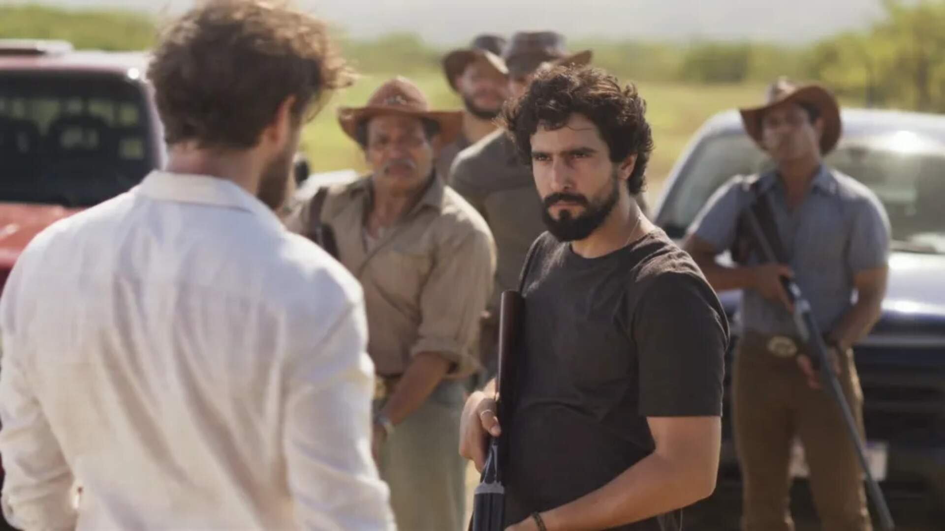 Mar do Sertão: Durante confronto, Tertulinho atira em José!