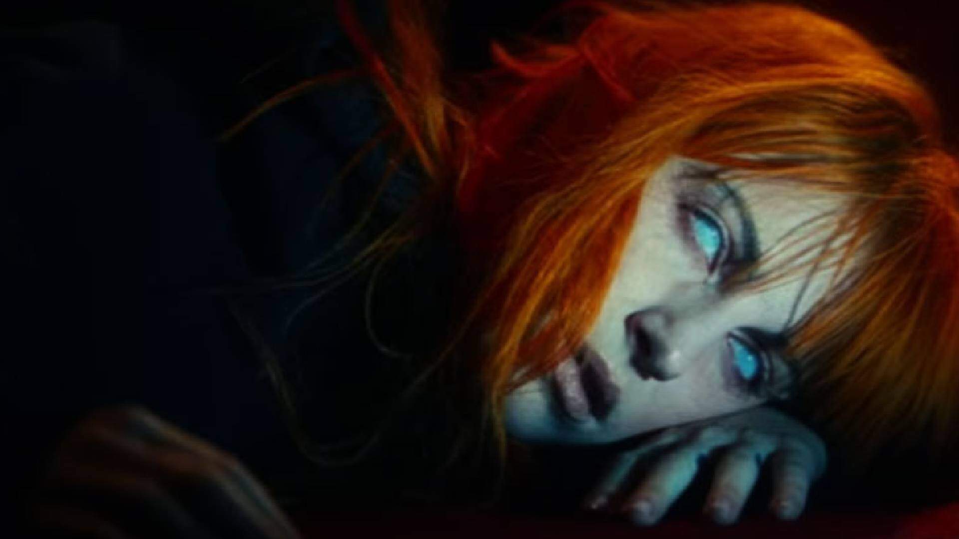Em clima de terror, Paramore lança clipe assustador da música “The News” - Metropolitana FM