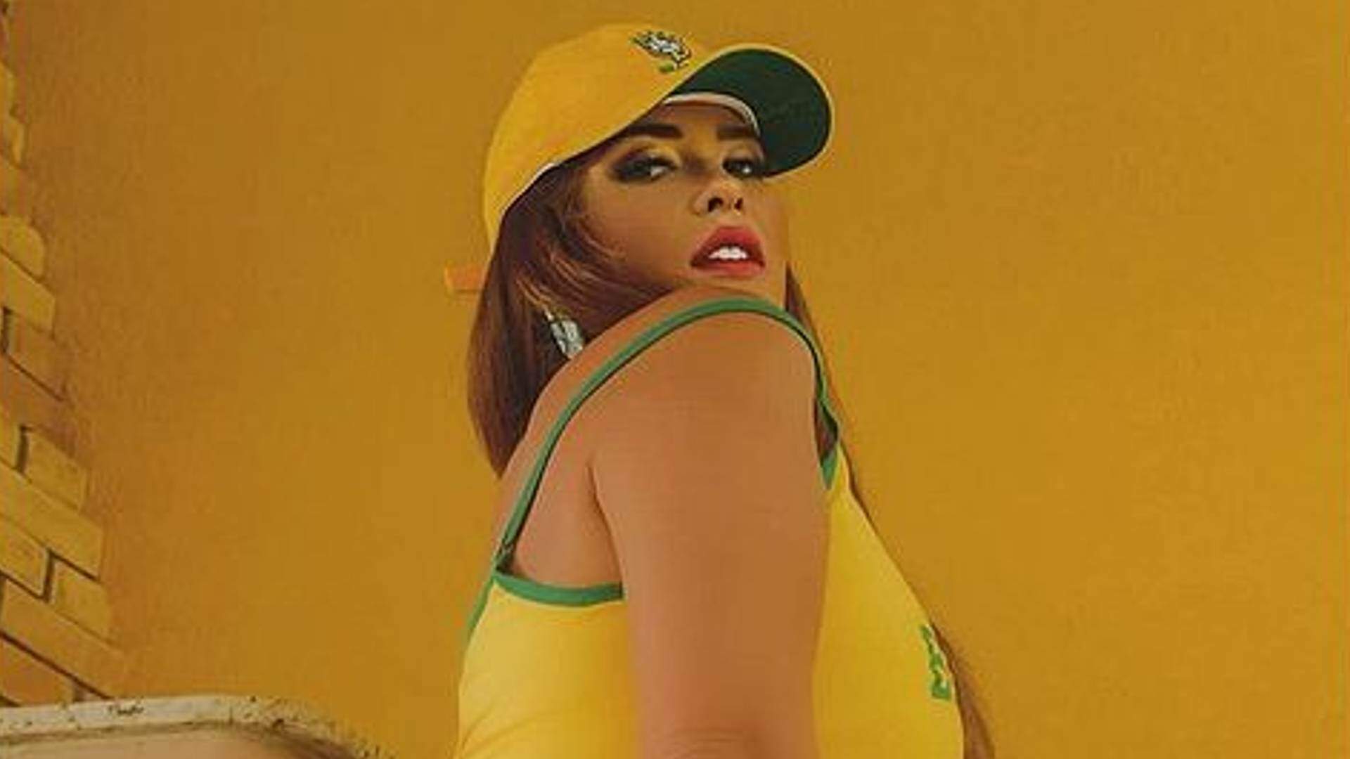 Geisy Arruda deixa seios escaparem no intervalo do jogo do Brasil: “Só quem tá online vai ver” - Metropolitana FM