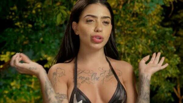 De Férias com o Ex: Com selfie nua, Mirella revela detalhes da sua participação do reality