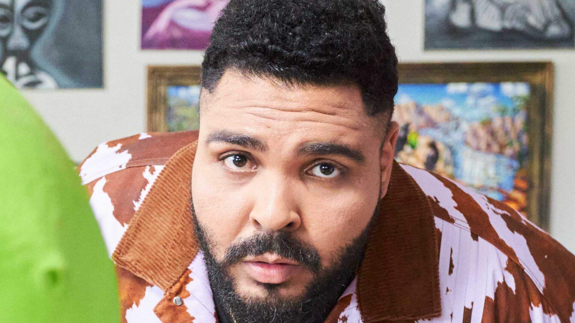 Paulo Vieira relata situação inusitada durante gravação de programa: “Entrevistei um fantasma” - Metropolitana FM