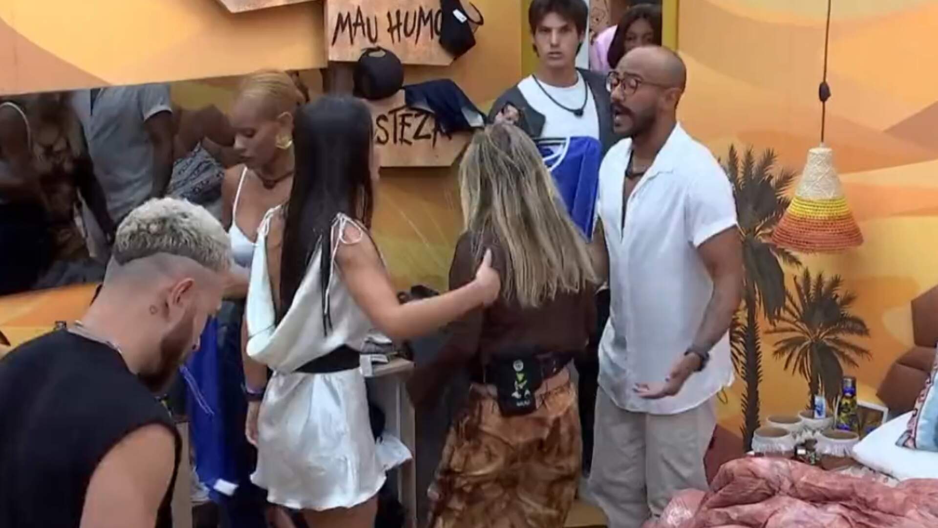 BBB 23: Larissa e Alface trocam farpas momentos antes do jogo da discórdia começar, ‘Você falou!’ - Metropolitana FM