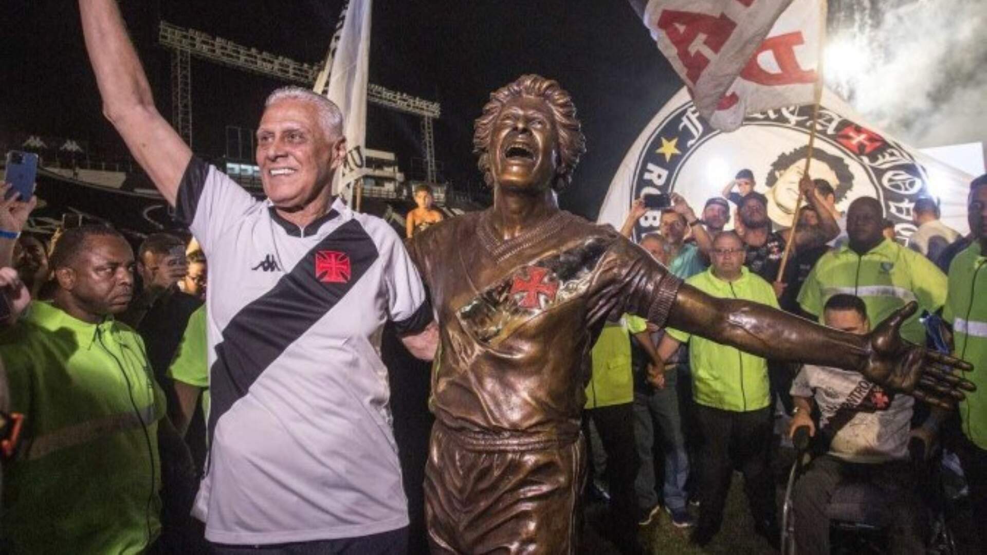 Casimiro Miguel homenageia Roberto Dinamite em suas redes sociais, ‘Eternamente obrigado!’ - Metropolitana FM