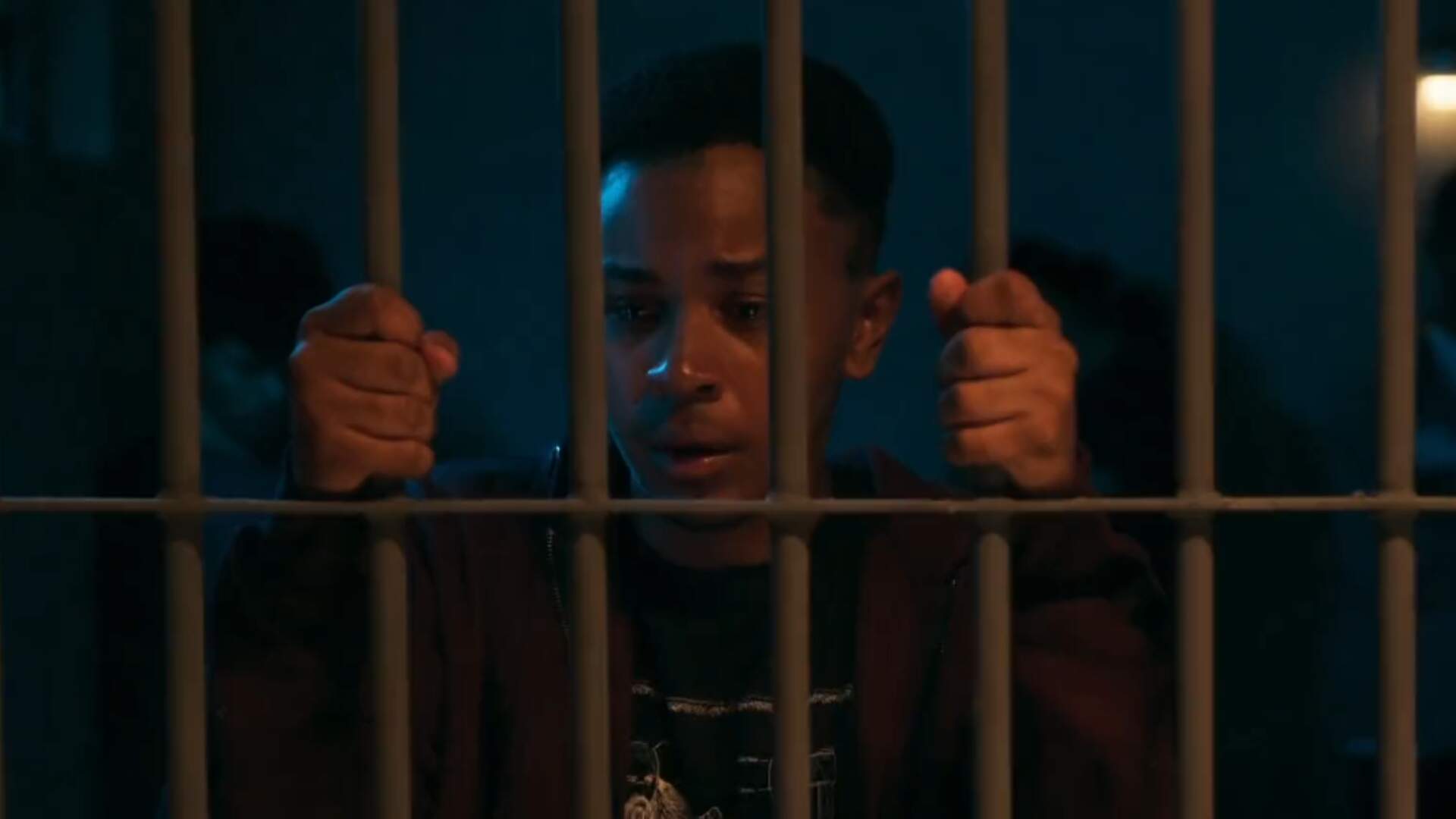 Vai na Fé: Com ajuda dos amigos, Yuri consegue provar sua inocência, ‘Tô livre, mãe!’