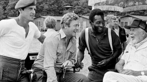 Fuga Para a Vitória: Conheça o drama de guerra estrelado por Pelé disponível na HBO Max