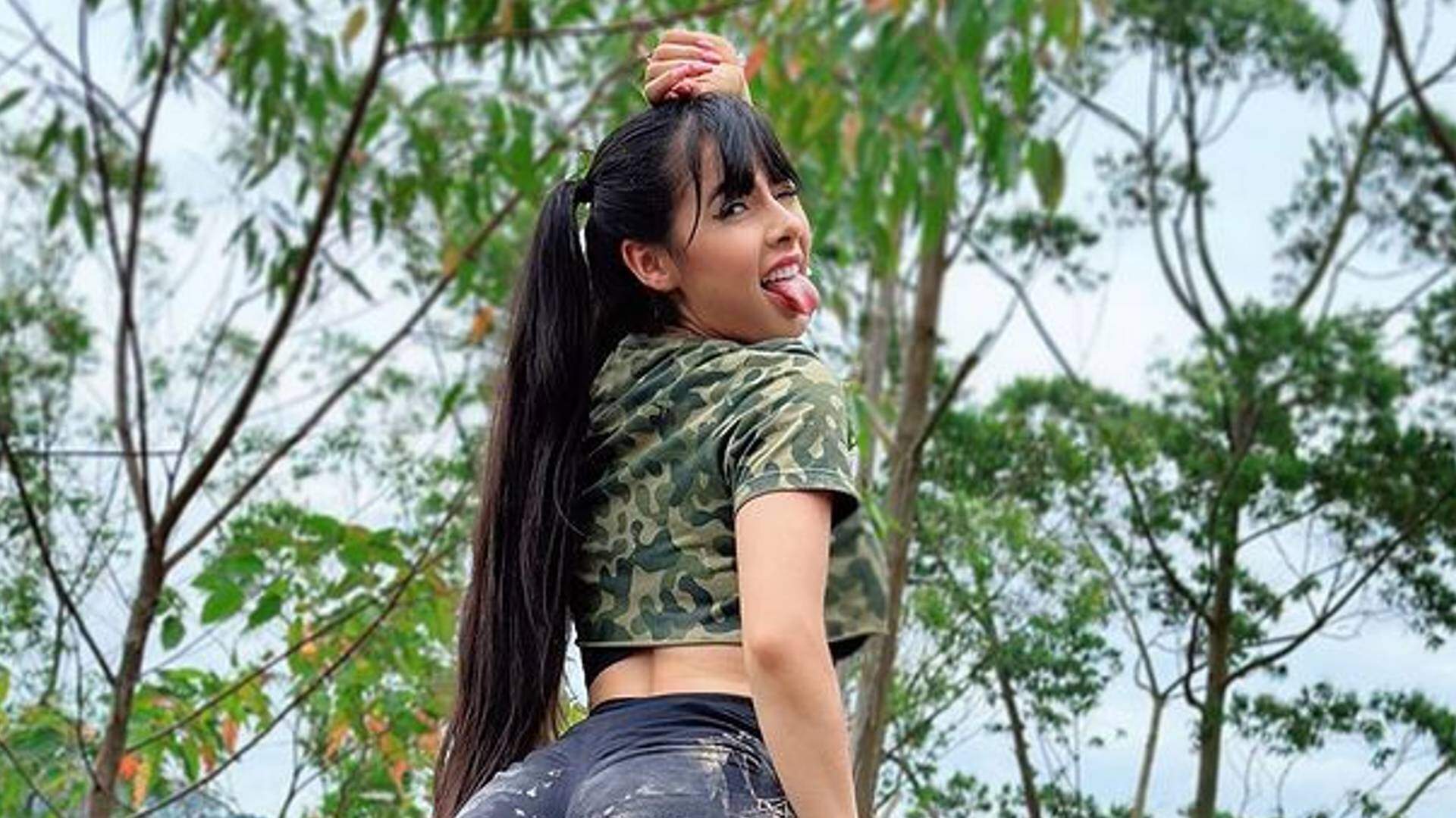 Em novo reality show, Juliana Bonde lambuza bumbum com lama: “Isso o BBB 23 nunca vai mostrar”