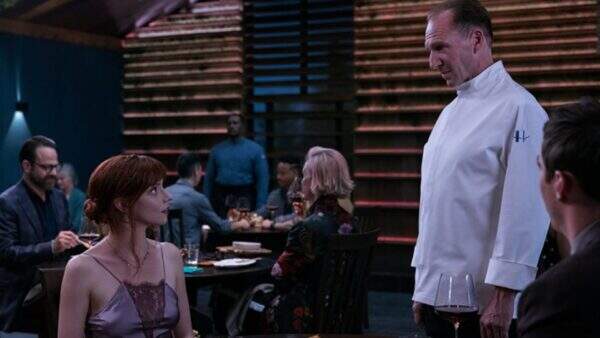 O Menu: Terror protagonizado por Anya Taylor-Joy e Ralph Fiennes ganha data de estreia na Star+