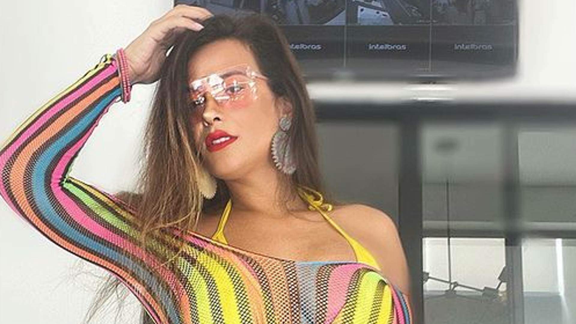 Após pedidos, Geisy Arruda coloca vestido transparente e mais polêmico que o ‘rosa’: “Viu tudo?” - Metropolitana FM