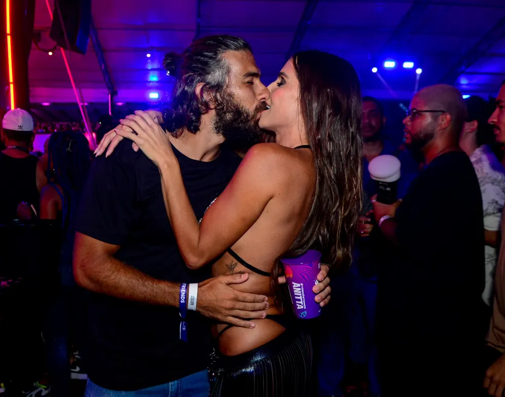 Deborah Secco e Hugo Moura