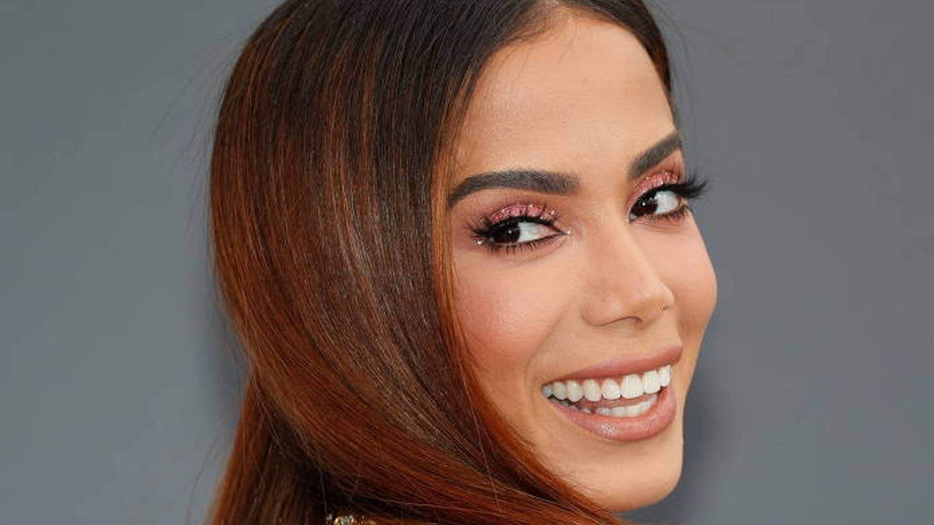 Anitta consegue feito importante como artista brasileira pela segunda vez consecutiva em premiação internacional musical  - Metropolitana FM