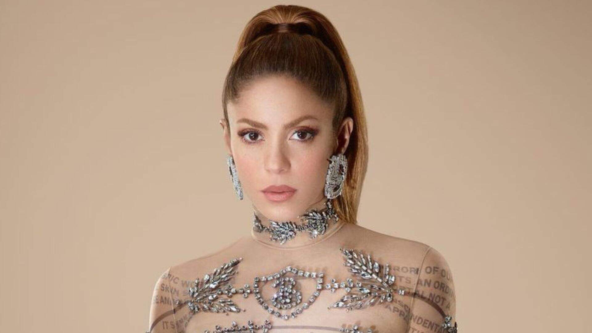 Shakira faz desabafo de ano novo no Twitter: “Nossas lágrimas não são em vão”