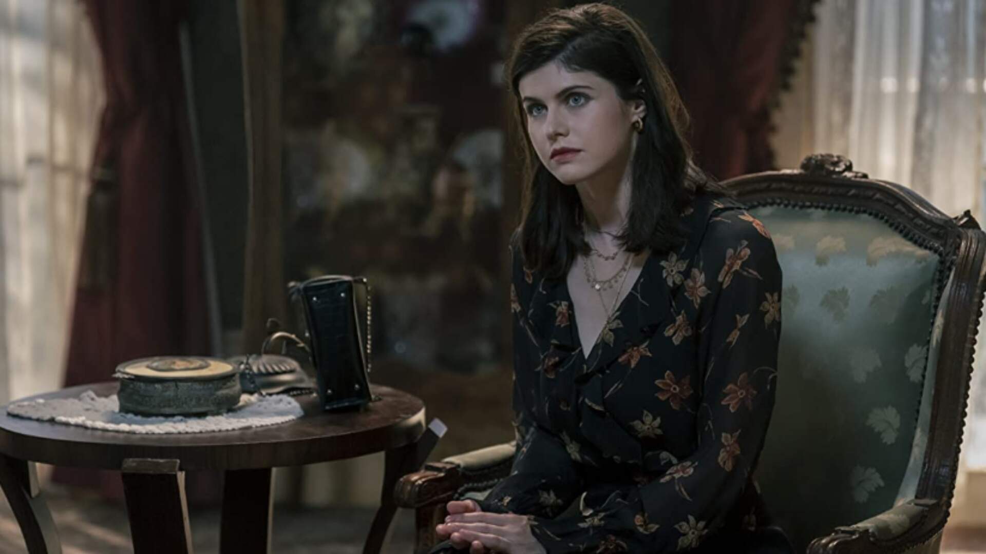 As Bruxas de Mayfair: AMC renova drama protagonizado por Alexandra Daddario para segunda temporada - Metropolitana FM