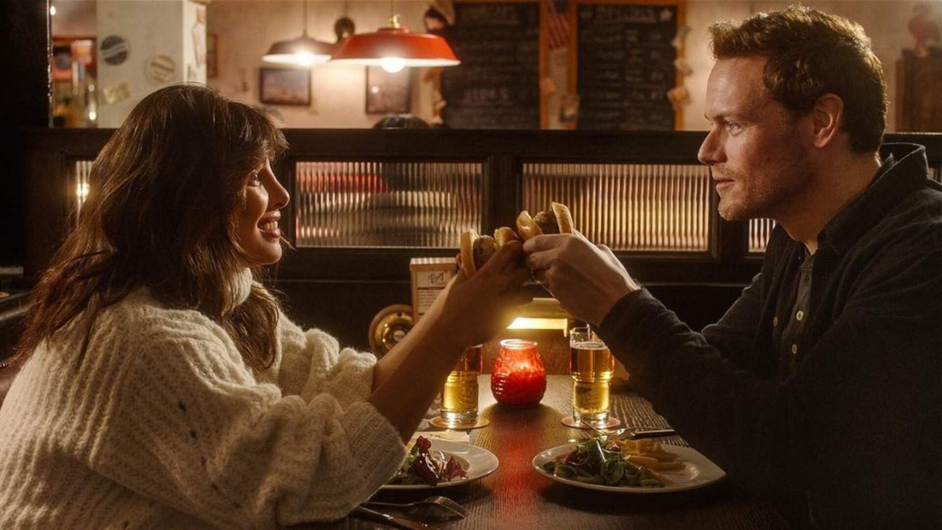 Love Again: Saiba a data de estreia do drama protagonizado por Priyanka Chopra e Sam Heughan - Metropolitana FM