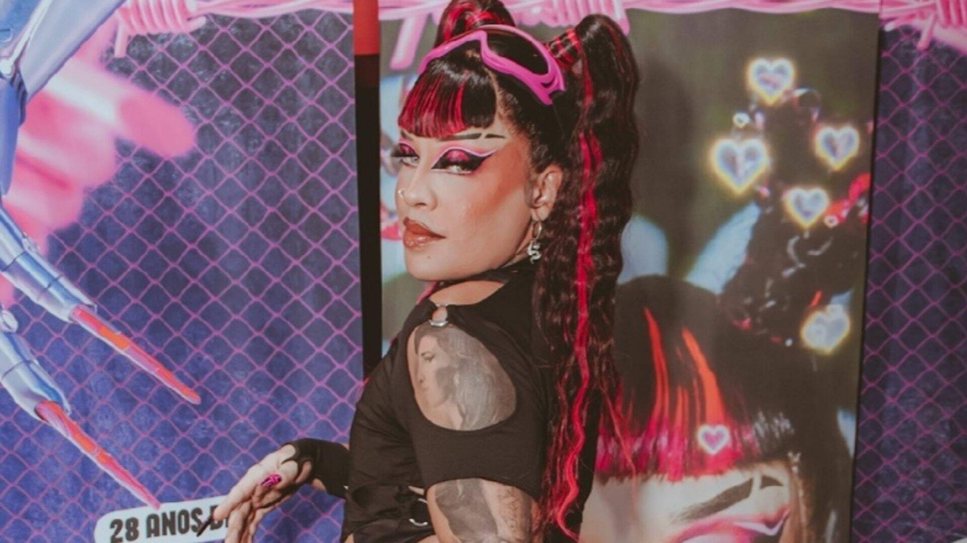 Após sucesso de “Proibidona”, Gloria Groove posta vídeo e ensina a fazer challenge do hit - Metropolitana FM