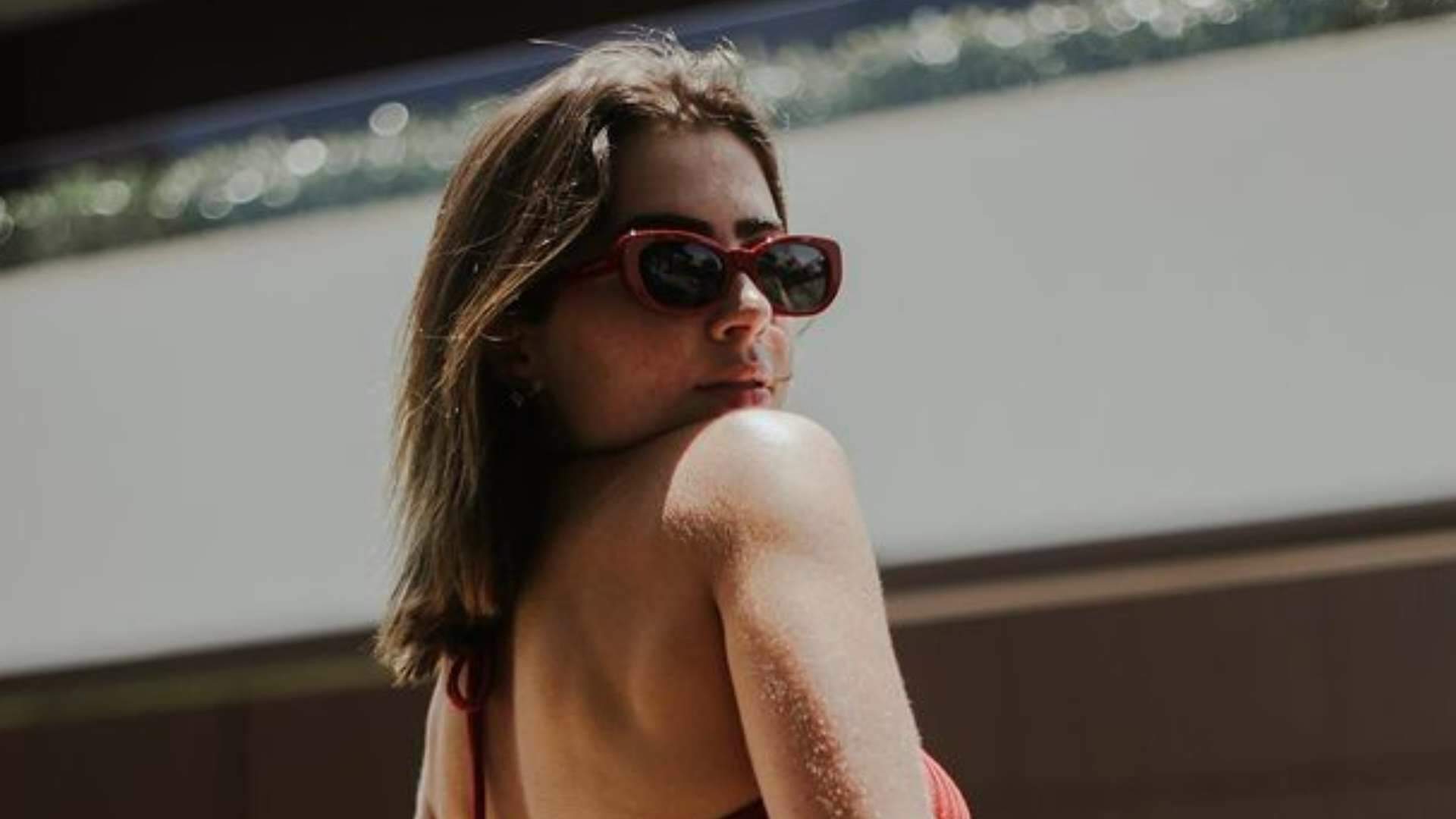 Jade Picon mostra como toma sol no bumbum e formato redondinho choca fãs: “É gigante mesmo!” - Metropolitana FM